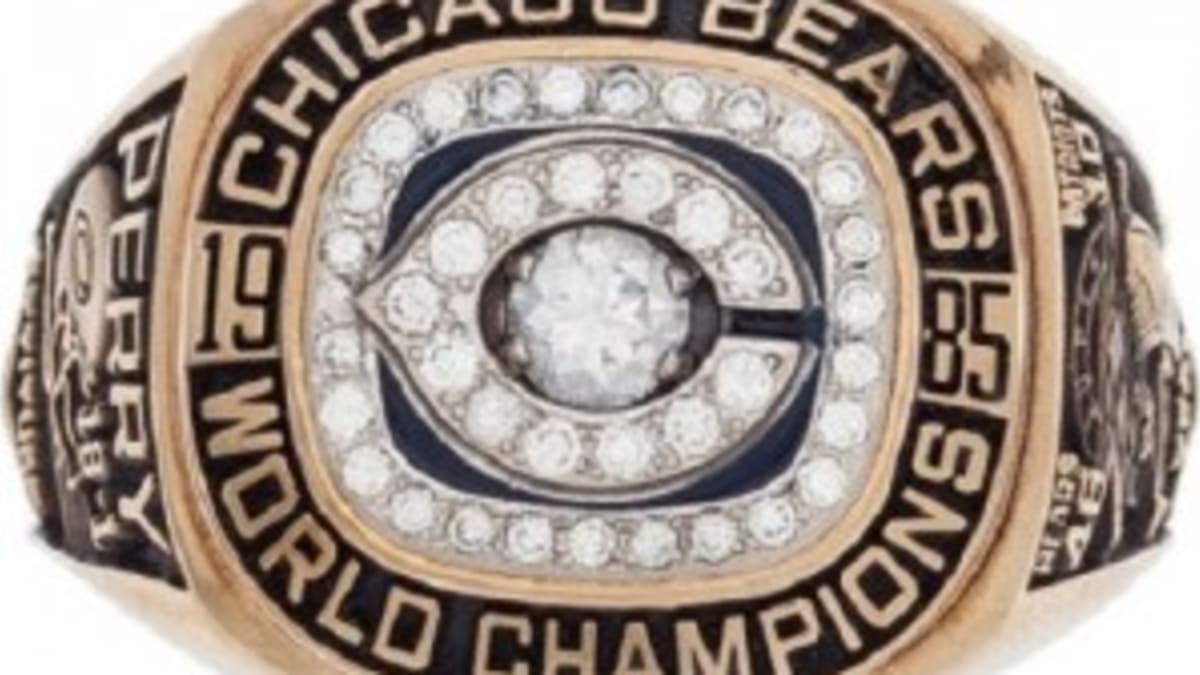 Former Giants LB Lawrence Taylor's Super Bowl XXV ring auctioned