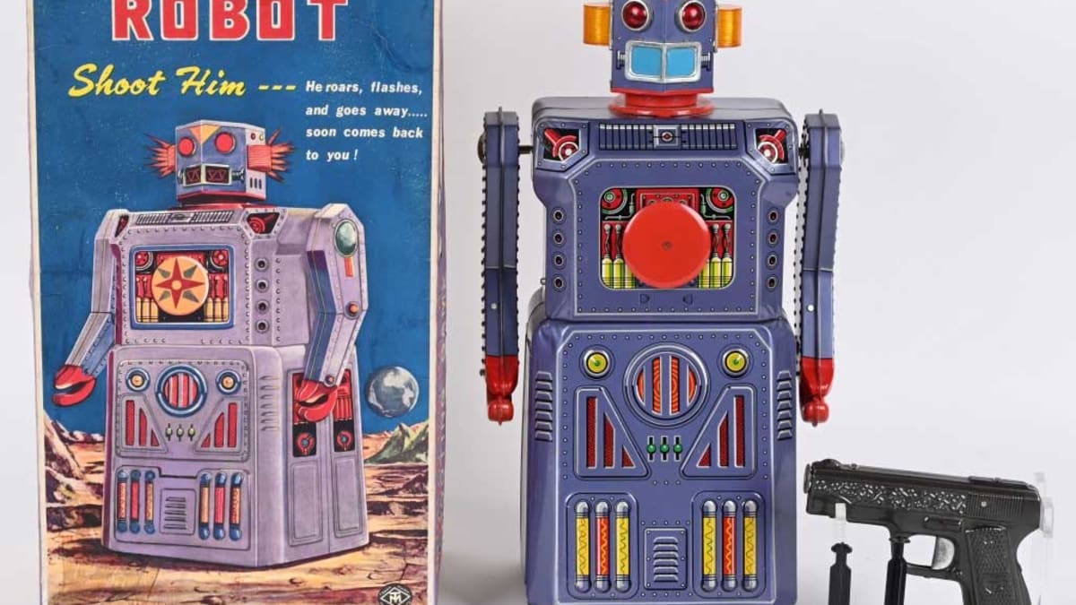 Gang of Five Target Robot Sells for $34,440 at Auction - Antique 