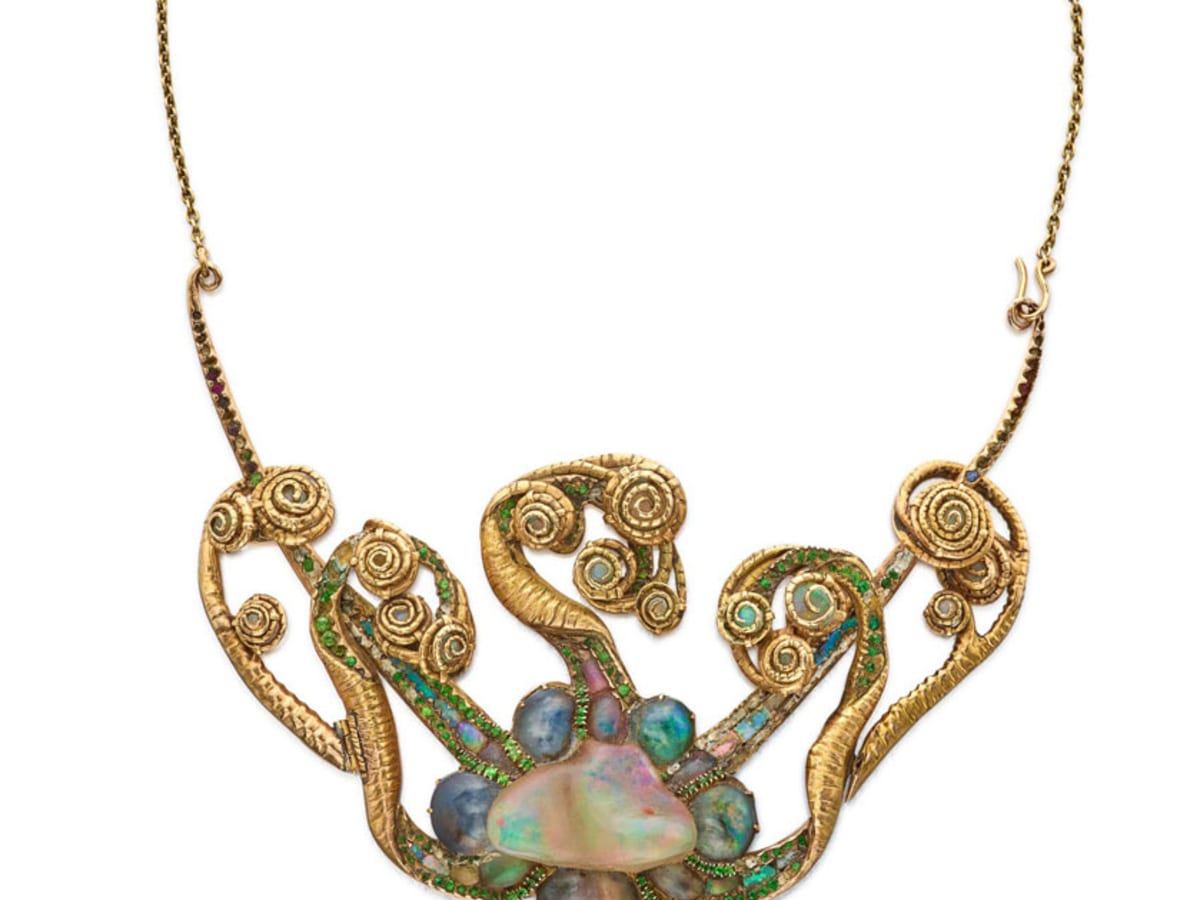 JEWELLERY & ENAMELS OF LOUIS COMFORT TIFFANY /ANGLAIS