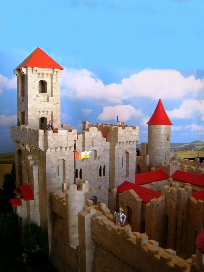 Exin Castle Kits - Antique Trader