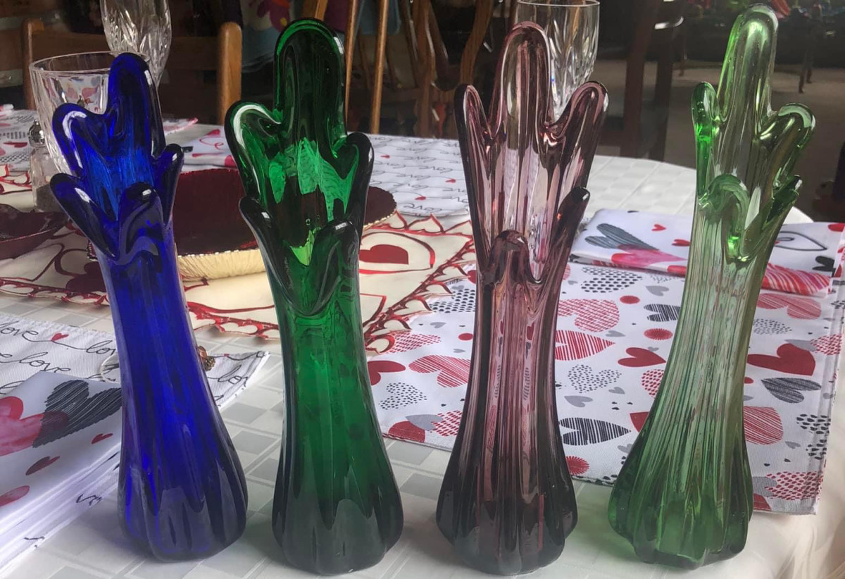 Five Finger deals Swung Vases - Set of 4